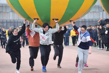 財鑫金控踴躍參加2018年常德市直機關(guān)迎新春趣味運動(dòng)會(huì )