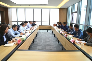 市財政局調研組蒞臨財鑫金控指導工作