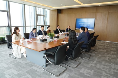 湖南省金融監管局領(lǐng)導蒞臨財鑫金控指導工作