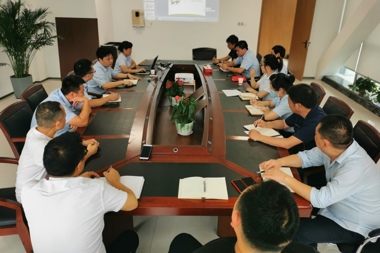 財鑫廣場(chǎng)開(kāi)展《物業(yè)服務(wù)》專(zhuān)題培訓會(huì )