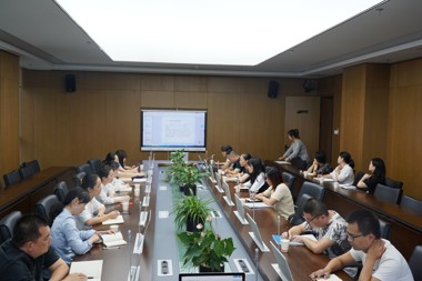 學(xué)習檔案法律法規，增強檔案法制觀(guān)念
