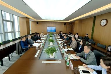 市國資委領(lǐng)導蒞臨財鑫金控集團調研指導工作