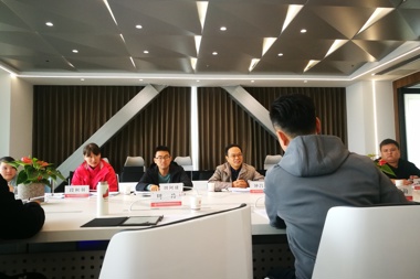 人民銀行常德中心支行深入常德金融超市調研信用體系建設相關(guān)工作