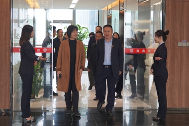 省政府2021年重點(diǎn)工作綜合大督查第六督查組一行來(lái)財鑫集團考察調研