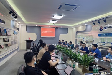 市財政局、市政府深圳聯(lián)絡(luò )處和湖南財鑫集團共同開(kāi)展資本招商工作