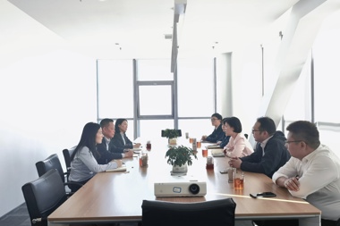 光大銀行來(lái)財鑫集團考察調研